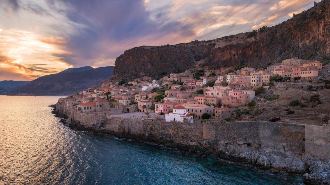 Kalnterimi Guesthouses Monemvasía Dış mekan fotoğraf
